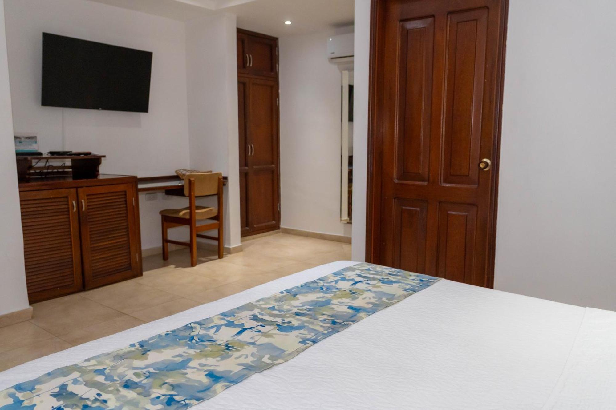 Hotel Coral Reef Cartagena Exterior photo